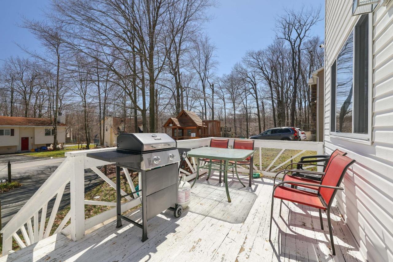 Cozy Poconos Mountain House With 3 Bedrooms Holiday home Tobyhanna